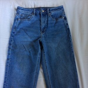 American Eagle High-Waisted Mom Jeans